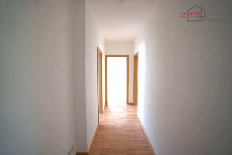 Böhlen GEMÜTLICHE 3,5-RWG M. SEP. KÜCHE, TAGELICHTBAD UND BALKON IN RUHIGER SOWIE GRÜNER LAGE VON BÖHLEN Wohnung mieten