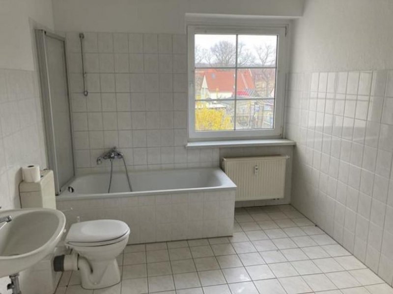 Roßwein Gemütliche 2-Zimmer mit Laminat und Wannenbad in ruhiger Lage! Wohnung mieten