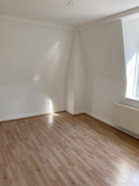 Roßwein Gemütliche 2-Zimmer mit Laminat und Wannenbad in ruhiger Lage! Wohnung mieten