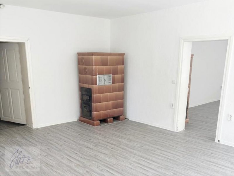 Mühlberg (Landkreis Elbe-Elster) ***ALTERSGERECHTE 2-RAUMWOHNUNG IM ERDGESCHOSS- ERSTBEZUG NACH SANIERUNG*** mit 2 Tageslichtbädern inkl. Eckbadewanne, Duche ab