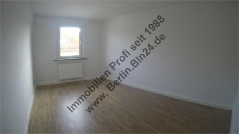 Halle (Saale) 2 Bäder - 3 Zimmer Dachgeschoß Bezug nach Vollsanierung Wohnung mieten