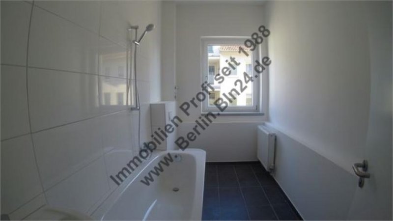 Halle (Saale) günstige - BEZUG nach Vollsanierung Wohnung mieten