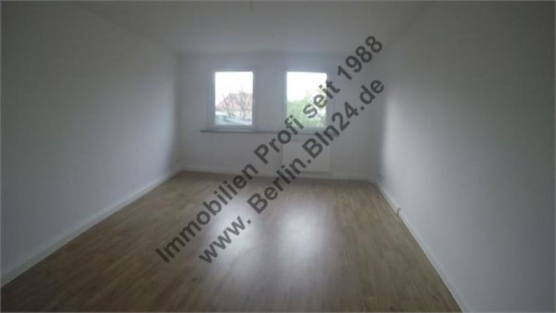 Halle (Saale) Mietwohnung - 2 Bäder -- 3 Zimmer Dachgeschoß Bezug nach Vollsanierung Wohnung mieten