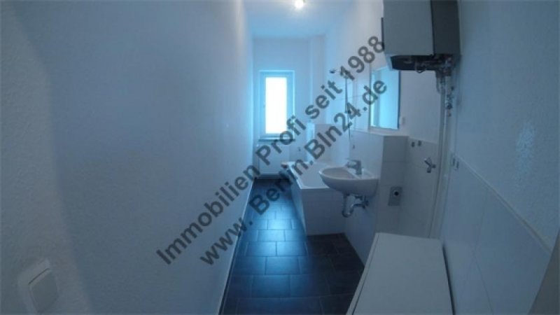 Halle (Saale) Wohnung mieten- - 3er WG tauglich Wannenbad Wohnung mieten