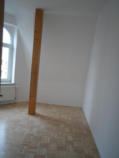 Halle frisch renovierte, sofort beziehbare, schicke Dachgeschosswohnung Wohnung mieten