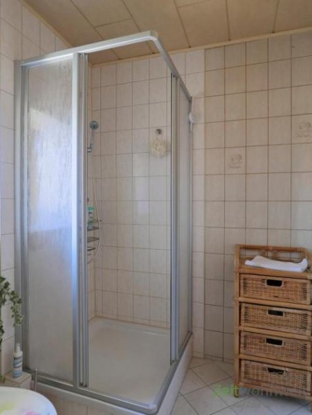 Halle (Saale) (EF1129_M) Halle: Kröllwitz, preiswerte, hübsch möblierte Wohnung in ruhigem Wohnhaus mit Garten, Service inkl. Wohnung