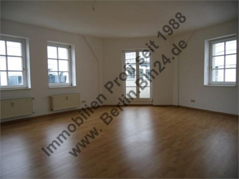 Halle (Saale) Mietwohnung - großes saniertes Dachgeschoß Wohnung mieten
