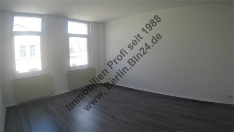 Halle (Saale) Mietwohnung günstiges Dachgeschoß -- 2er WG - ZweitBezug SüdBalkon Wohnung mieten