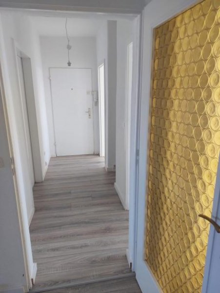 Dessau-Roßlau Wohnen über der Stadt freundliche helle 3-R-Wohnung im DG.ca.58,20 m² mit BLK. zu vermieten. Wohnung mieten