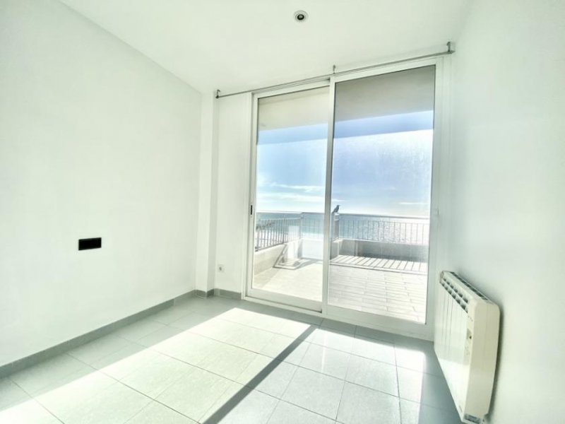 Palma Penthouse mit traumhaftem Meerblick an erster Meereslinie mit direktem Strandzugang Wohnung mieten