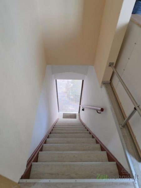 Gera (EF1312_M) Gera: Ostviertel, kleine preiswerte möblierte Wohnung im ruhigen Hinterhaus Wohnung mieten