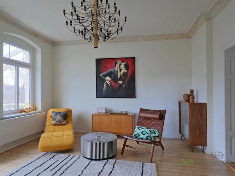 Gera (EF1113_M) Gera: Röppisch: stilsicher möblierte Wohnung mit Holzdielung, Balkon, PKW-Stellplatz und Garten Wohnung mieten