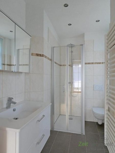 Jena (EF0795_M) Jena: Nord, Erstbezug in neu sanierte und neu möblierte Wohnung mit Balkon, Holzdielung, WLAN inklusive Wohnung