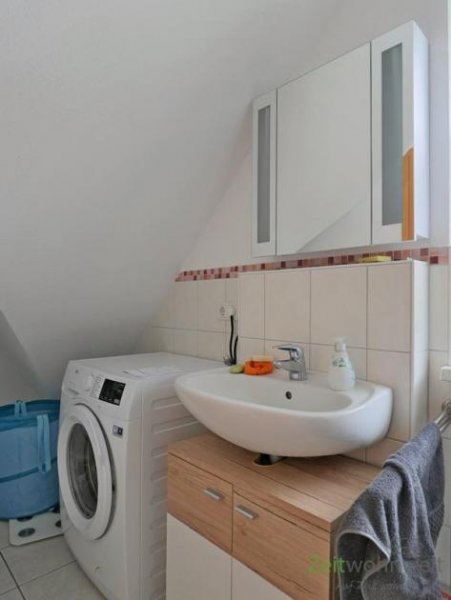 Jena (EF1086_M) Jena: Wöllnitz, kleine möblierte Haushälfte in grüner Randlage mit Balkon, WLAN und Fahrrad Wohnung mieten