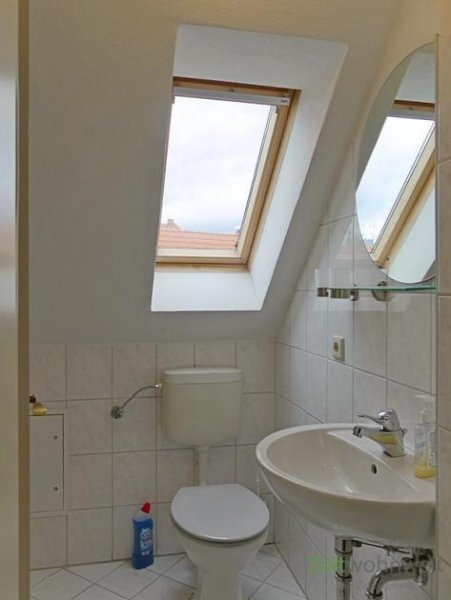 Lehesten (Saale-Holzland-Kreis) (EF0572_M) Jena: Lehesten, moderne Dachgeschosswohnung mit WLAN, PKW-Stellplatz, Gartenmitnutzung, Full-Service möglich Wohnung