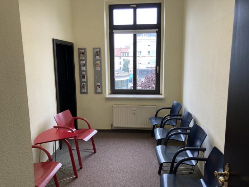 Zwickau 118 qm Büroetage im zentrumsnahen Denkmalschutzobjekt optional mit Einrichtung Gewerbe mieten