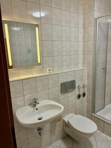 Zwickau Ab 01.03.26!!! Zentrumsnahe 1,5-Raum-Whg mit Terrasse, Einbauküche, neben Schlobigpark Wohnung mieten