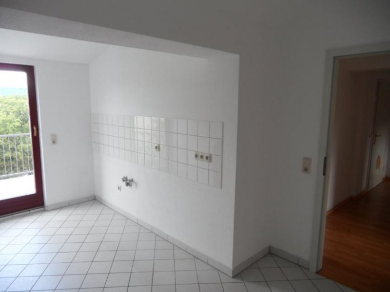 Zwickau Ab 1.03.26! Schöne 2-Raumwohnung mit Balkon im Zwickauer Zentrum! Wohnung mieten