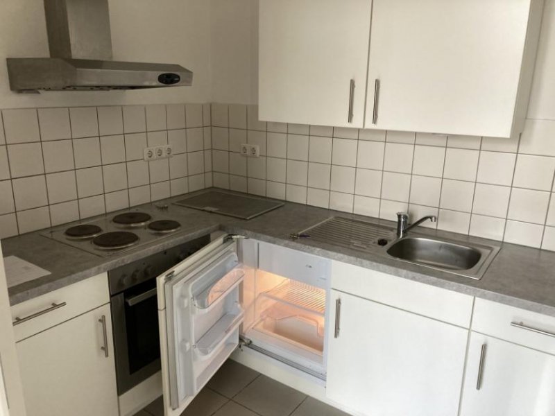 Zwickau Ab 1.10.! Moderne 3-Raumwohnung! Zentrumsnah, Balkon, Parkett, Vorratsraum! Wohnung mieten