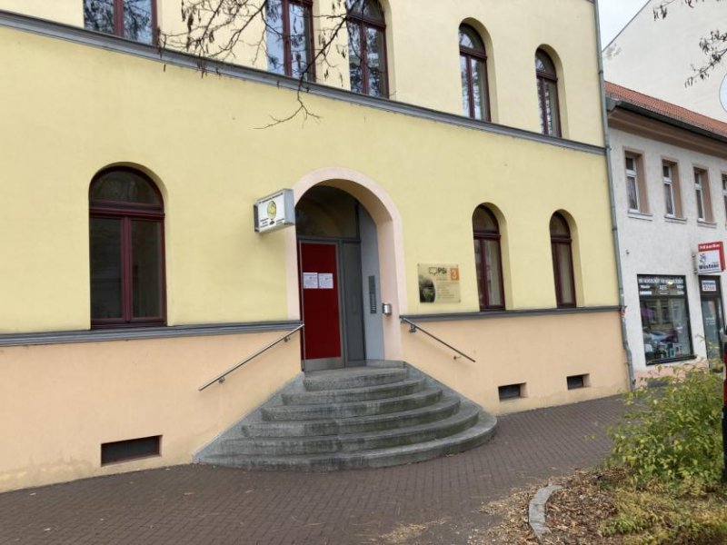 Zwickau Ab 1.1.27! Zentrumsnahe, moderne Büroräume mit Balkon u. zwei Carport-Stellplätzen! Gewerbe mieten