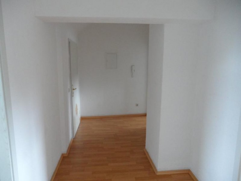 Zwickau Ab 1.3.26! Schöne 2-Raumwohnung mit Balkon im Zwickauer Zentrum! Wohnung mieten