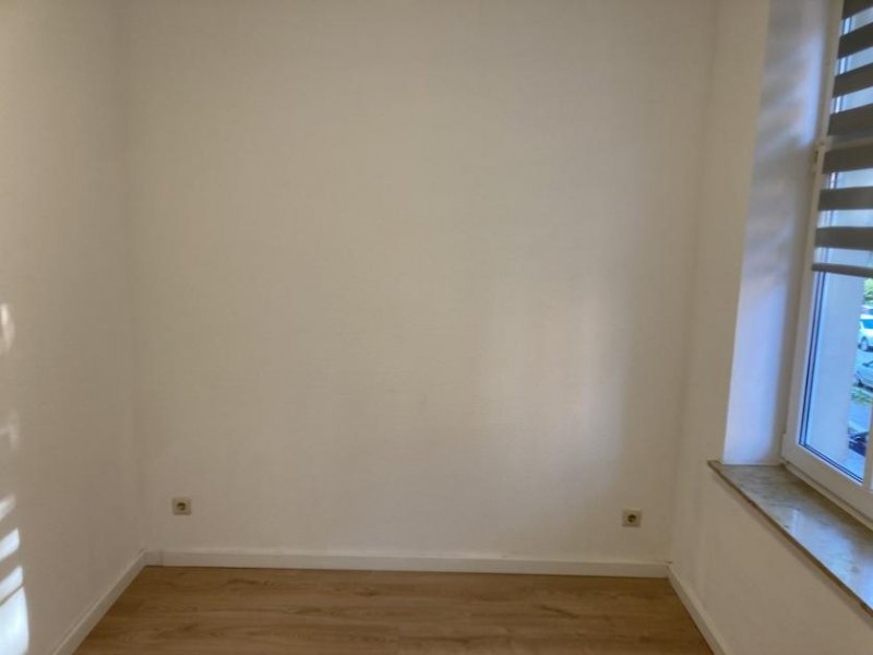 Zwickau Ab 1.8.26! Gemütliche 2-Raumwohnung mit Balkon, EBK; Nähe Schlobigpark! Wohnung mieten