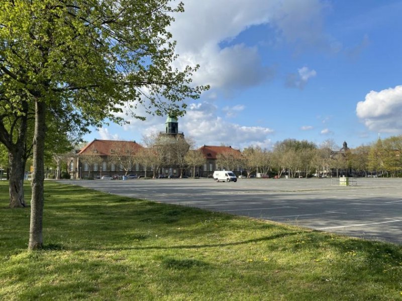 Zwickau Ab 1.8.26! Zentrumsnahe 2-Raumwohnung mit Balkon u. EBK in Zwickau! Wohnung mieten