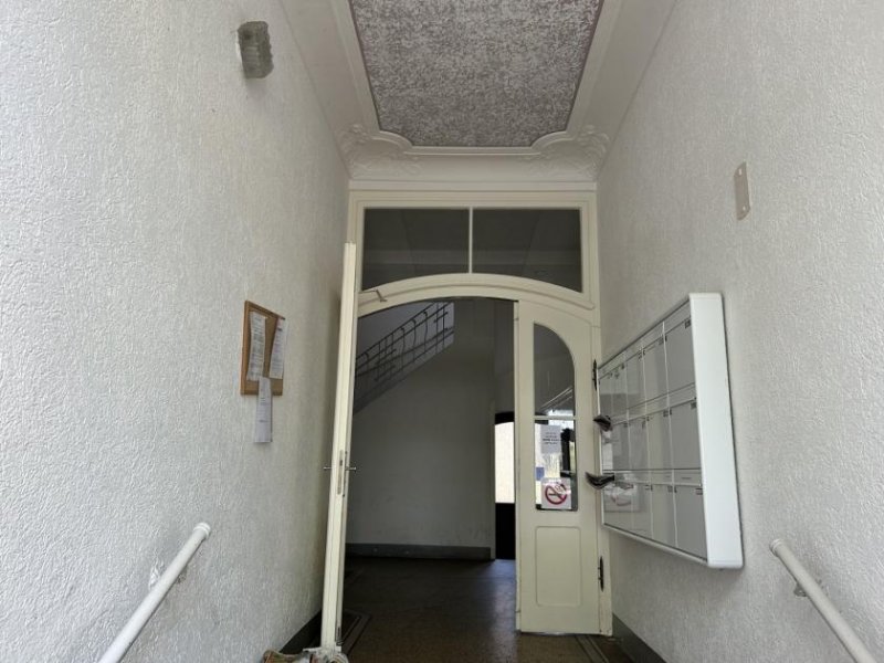 Zwickau Ab 1.8.26! Zentrumsnahe 2-Raumwohnung mit Balkon u. EBK in Zwickau! Wohnung mieten
