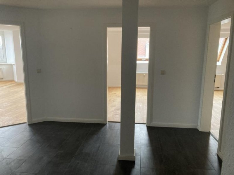 Zwickau Ab 1.9.26! Zentrumsnahe 3-Raumwohnung mit moderner EBK in Zwickau! Wohnung mieten