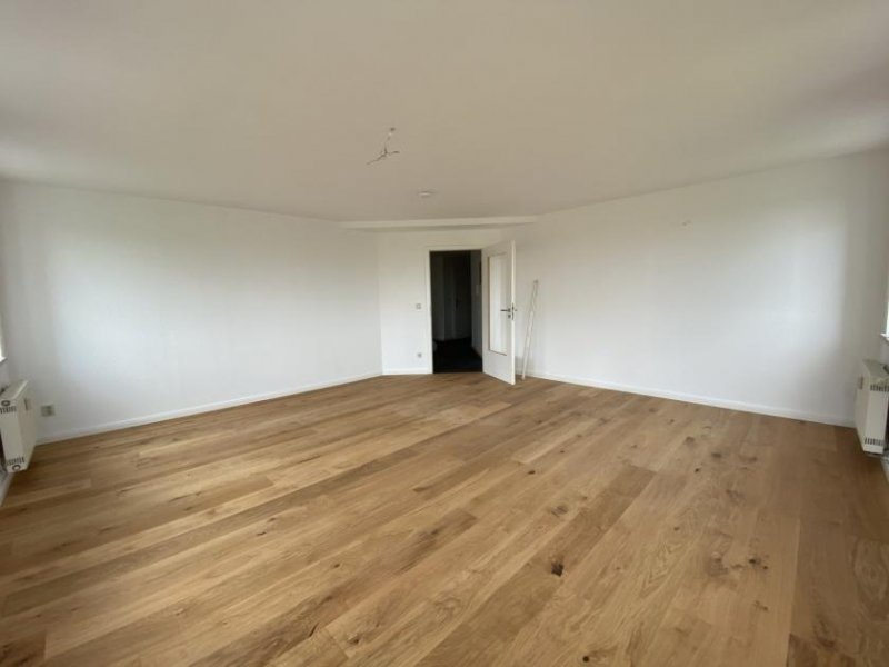 Zwickau Ab 1.9.26! Zentrumsnahe 3-Raumwohnung mit moderner EBK in Zwickau! Wohnung mieten