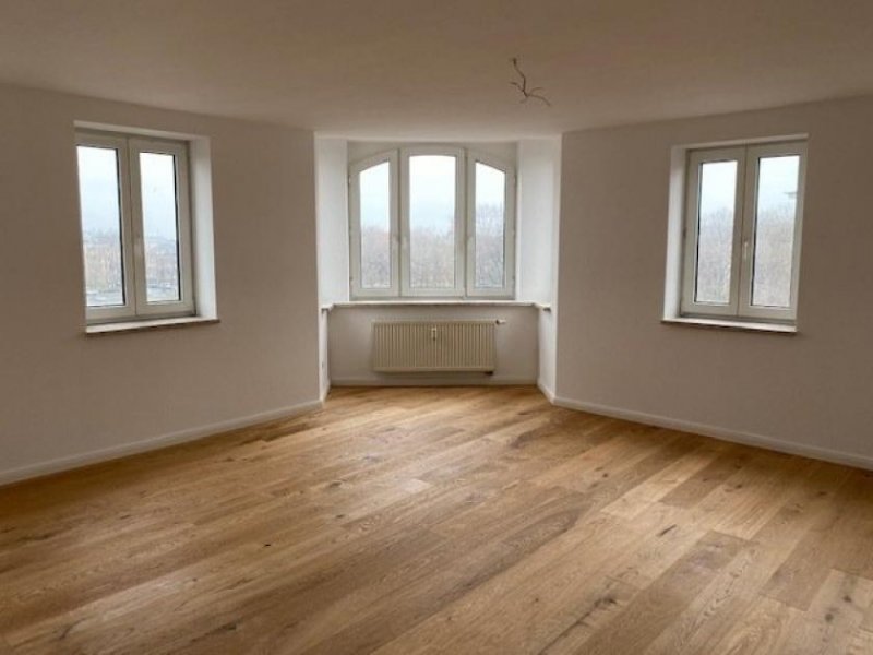 Zwickau Ab 1.9.26! Zentrumsnahe 3-Raumwohnung mit moderner EBK in Zwickau! Wohnung mieten