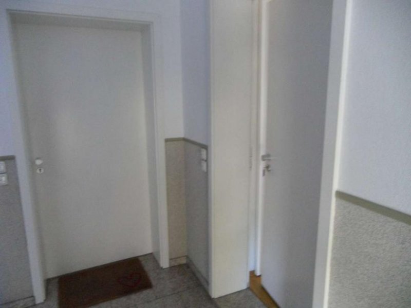 Zwickau auch WG geeignet !!! Toll sanierte Wohnung, zentrumsnah, Balkon, Parkett, Vorratsraum Gewerbe mieten