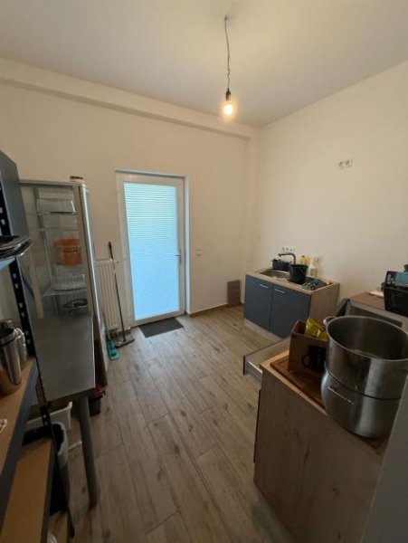 Zwickau Gemütliche Bar mit voll Snackküche in zentraler Lage! Gewerbe mieten