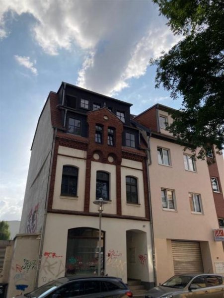 Zwickau Gemütliche DG 2-Zi. mit Wanne und Laminat in der Innenstadt! Wohnung mieten