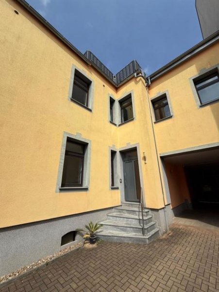 Zwickau Große 4-Zimmer Wohnung mit Laminat und Garage in guter Lage Wohnung mieten