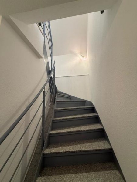 Zwickau Große 4-Zimmer Wohnung mit Laminat und Garage in guter Lage Wohnung mieten