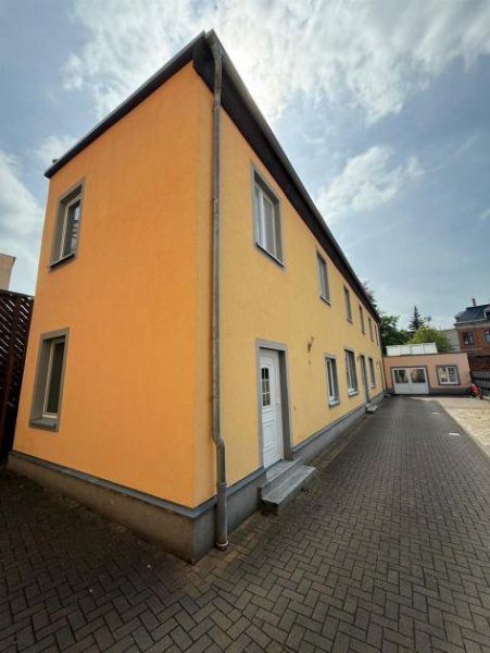 Zwickau Große 4-Zimmer Wohnung mit Laminat und Garage in guter Lage Wohnung mieten