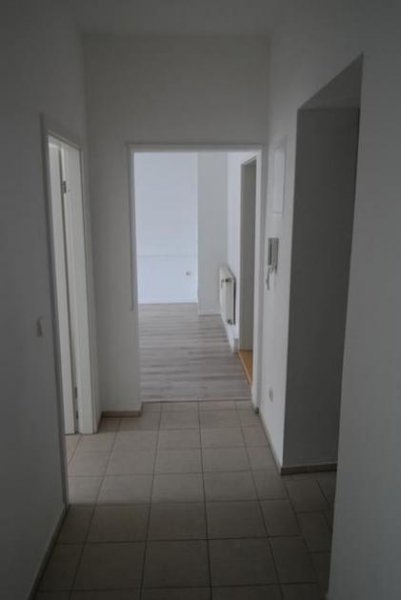 Zwickau Großzügige 3-Zimmer mit Laminat, EBK und Wannenbad in zentraler Lage! Wohnung mieten