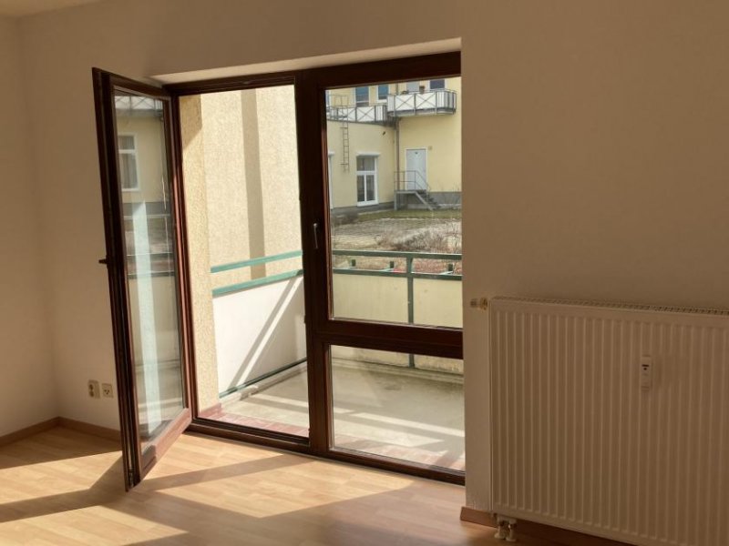 Zwickau Helle 2-Raum-Wohnung mit Balkon! Unmittelbare Nähe zum Hauptbahnhof! Wohnung mieten