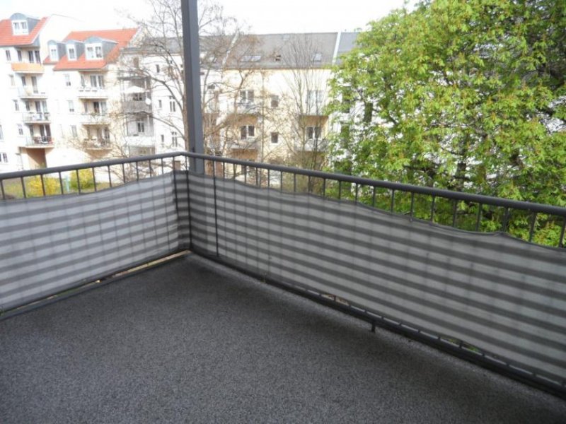 Zwickau Helle, zentrumsnahe 3-Raumwohnung mit Balkon! Wohnung mieten