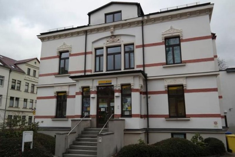 Zwickau Moderne DG 4-Zi. mit offener Küche, EBK, Kamin, Laminat und SP mgl.! Wohnung mieten