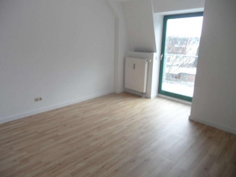 Zwickau Schöne 3-Raum-Maisonette-WE, sehr geräumig, mit Balkon und Loggia Wohnung mieten