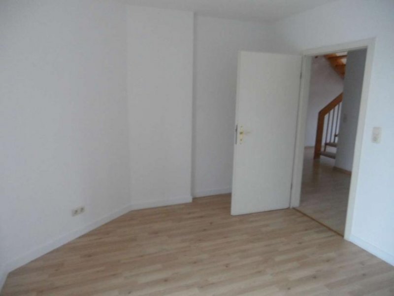 Zwickau Schöne 3-Raum-Maisonette-WE, sehr geräumig, mit Balkon und Loggia Wohnung mieten