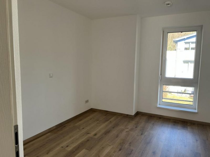 Zwickau 3-Raumwhg. mit kleinem Balkon und TG-Stellplatz in exclusiver Randlage in Zwickau-Weißenborn! Wohnung mieten