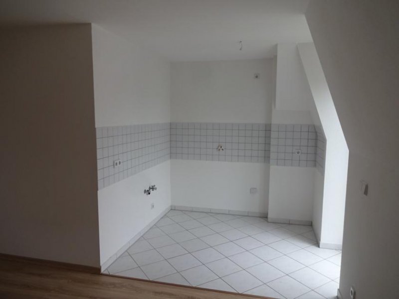 Zwickau Ab 01.03.26!!!Schöne 2-Raum-Wohnung in Kulturdenkmal! 1. DG, Bad mit Wanne, offener Kochbereich und Balkon Wohnung mieten