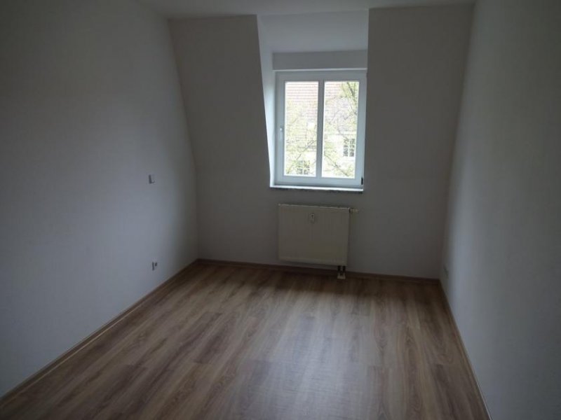 Zwickau Ab 01.03.26!!!Schöne 2-Raum-Wohnung in Kulturdenkmal! 1. DG, Bad mit Wanne, offener Kochbereich und Balkon Wohnung mieten