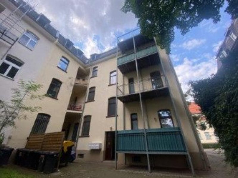 Zwickau Ab 1.2.26! Zentrumsnahe 3-Raumwohnung mit Balkon, Stellplatz und EBK! Wohnung mieten