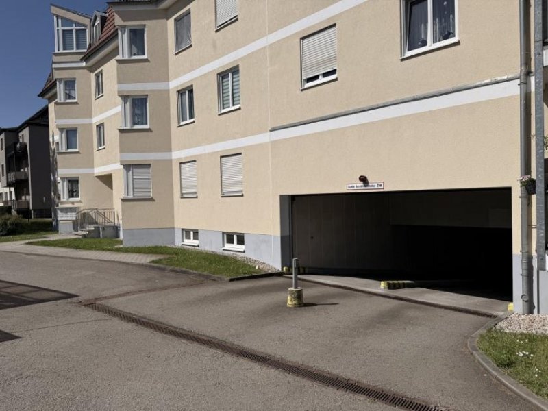 Zwickau Frisch sanierte 3-Raumwohnung mit Balkon, TG-Stellpl. & Fahrstuhl! Wohnung mieten
