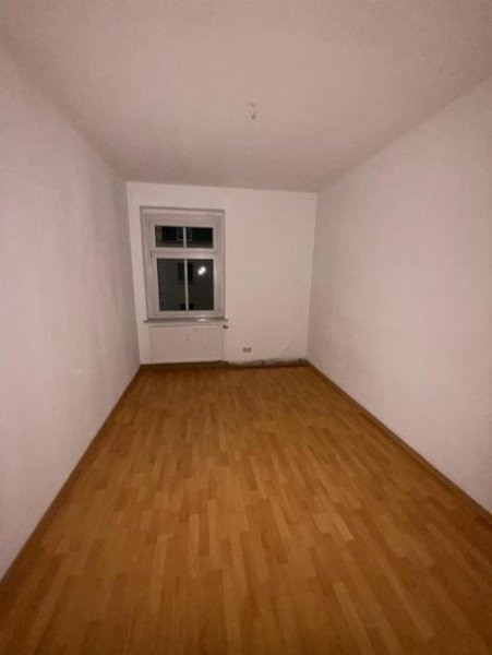 Zwickau Gemütliche 3-Zimmer mit Laminat, Dusche und Stellplatz in ruhiger Lage! Wohnung mieten