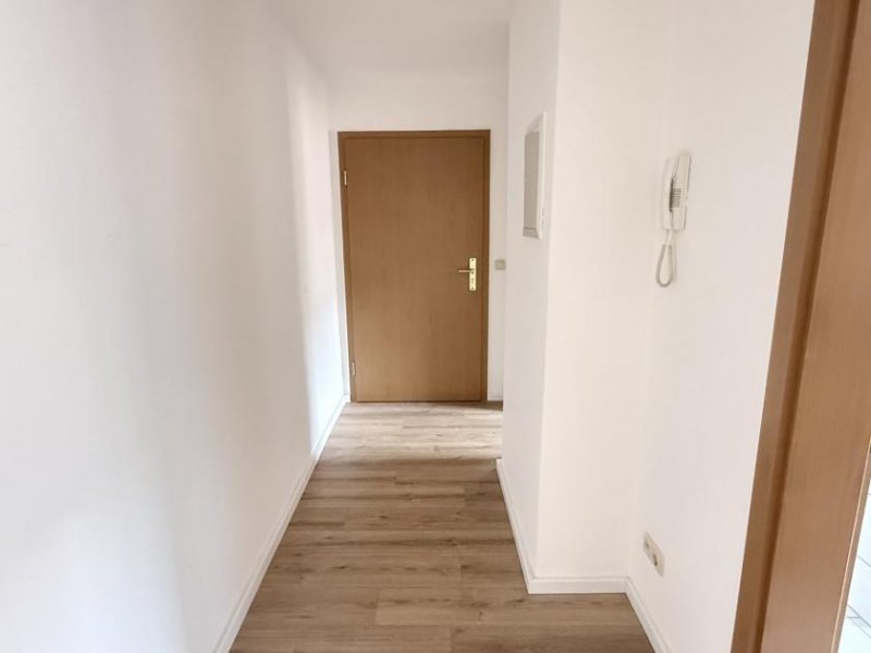 Zwickau Schöne 2-Raumwohnung mit Balkon, Stpl. und neuer EBK! Tageslichtbad! Wohnung mieten